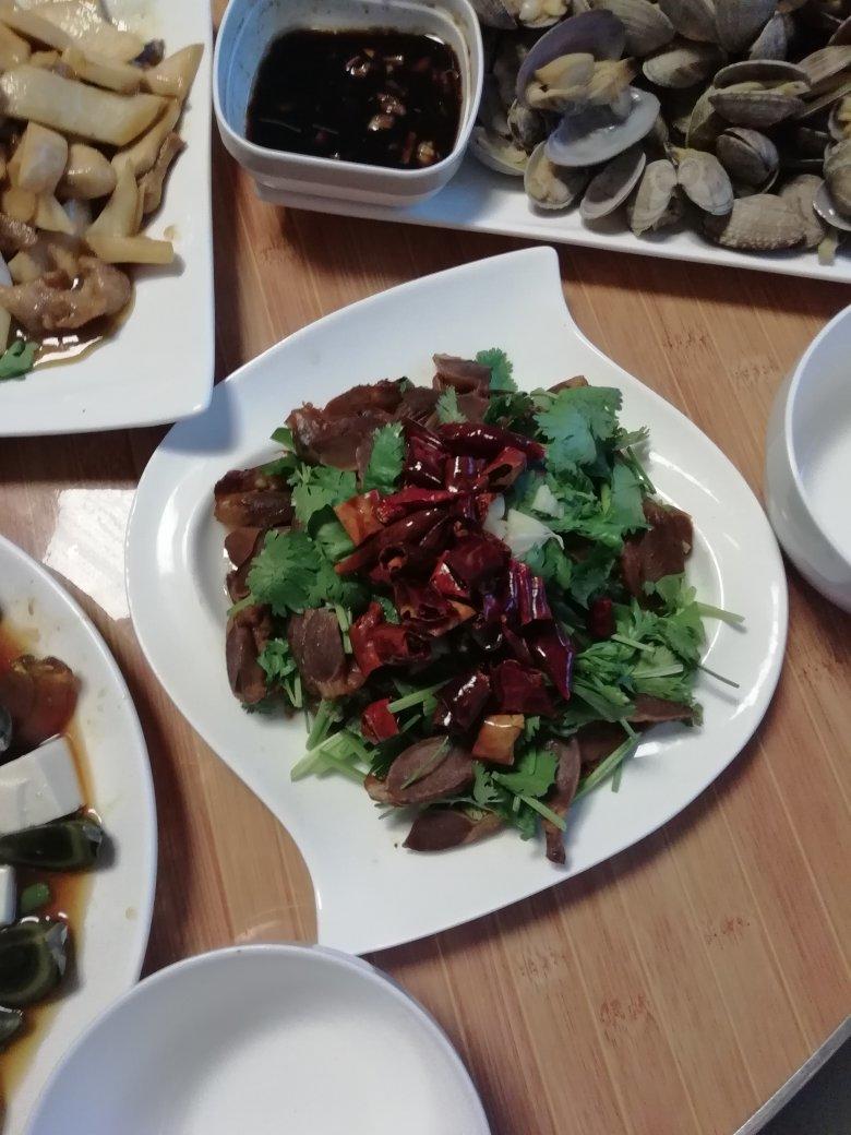 凉拌鸡胗