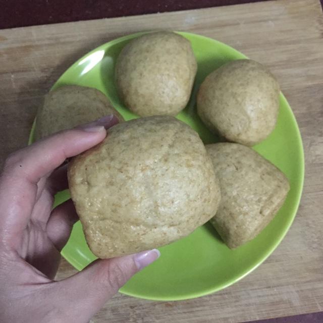 全麦馒头