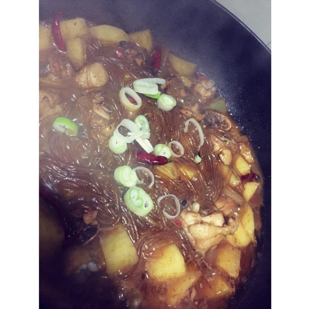 土豆炖鸡块
