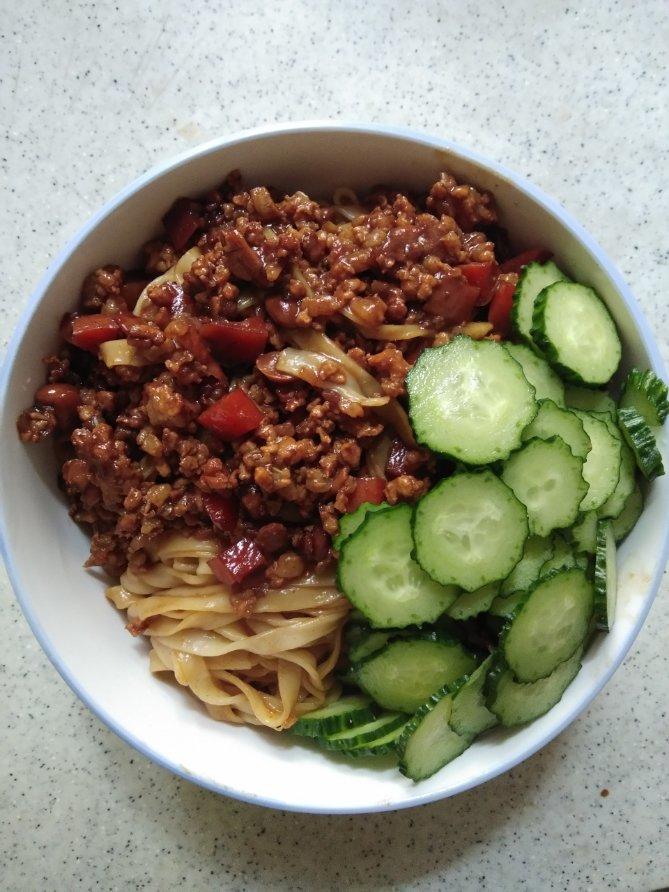 夕墨做的自制杂酱面