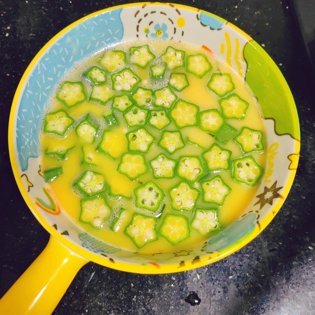 颜值控-做一朵开在碗里的花秋葵蒸水蛋