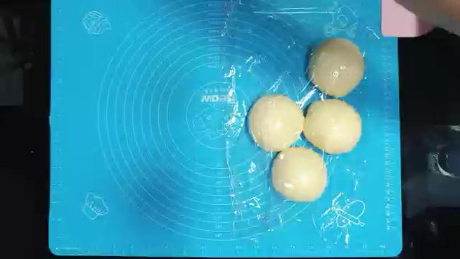 (超好吃的咸口面包）爆浆培根芝士面包