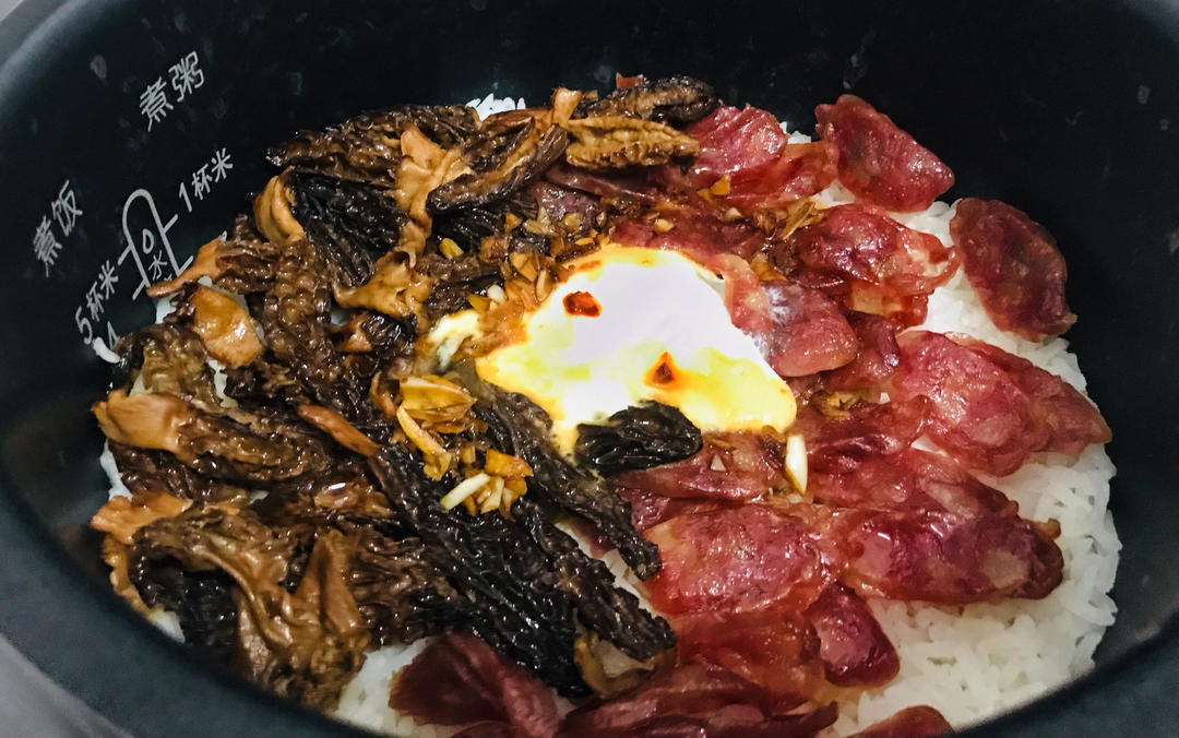 羊肚菌焖饭【曼食慢语】