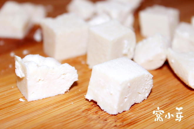 宝宝辅食：高钙高蛋白家庭自制奶酪-12M+的做法