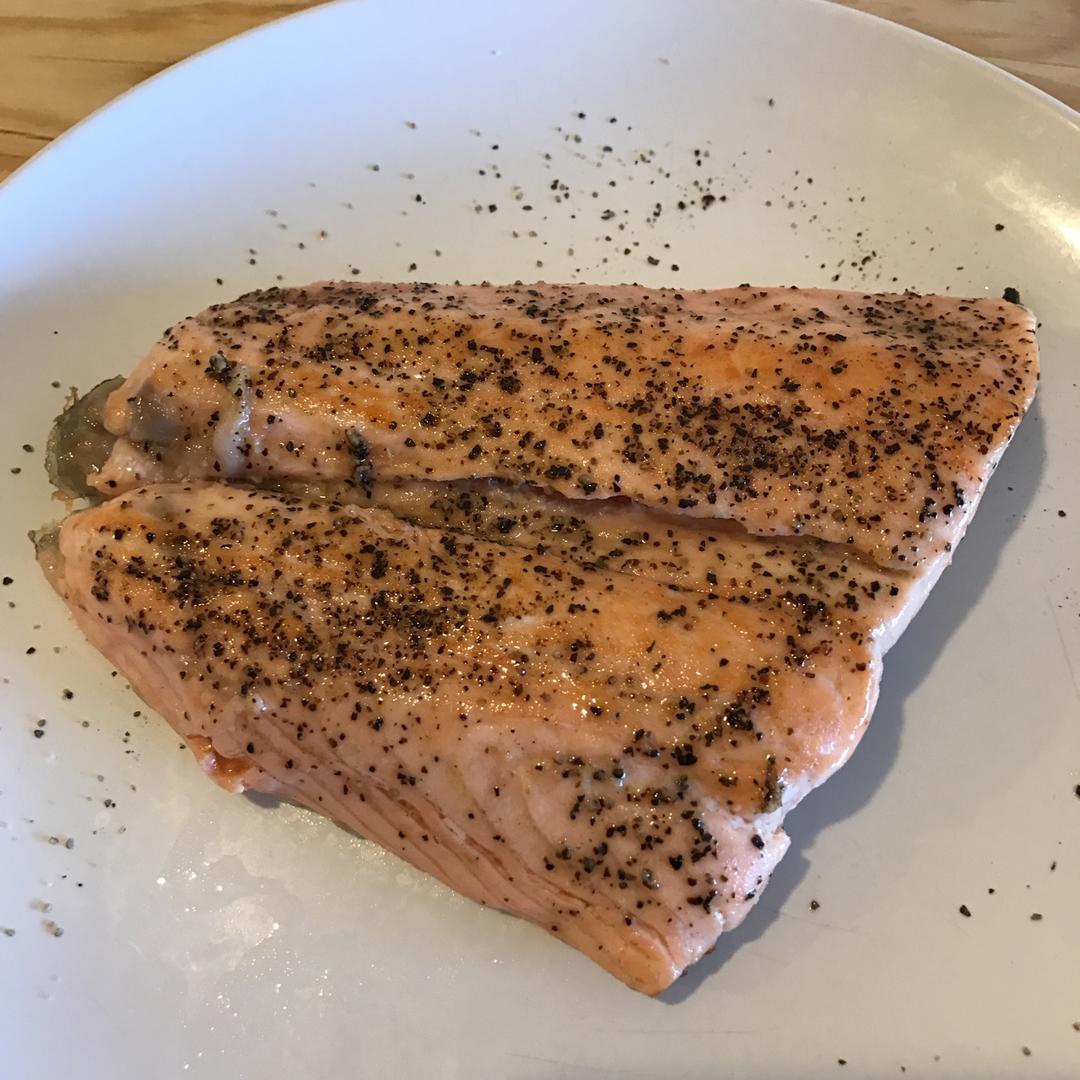 煎三文鱼