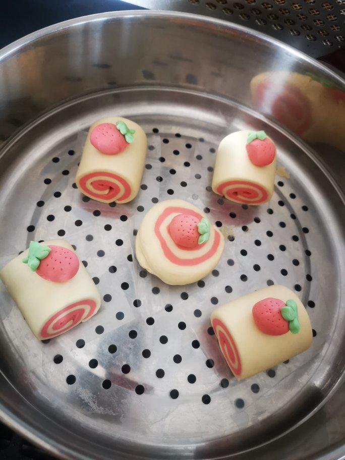 萌萌哒草莓刀切馒头