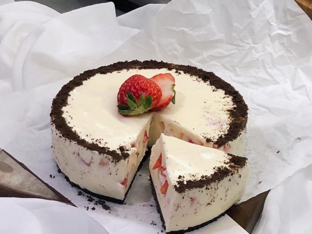 🍓草莓季——草莓酸奶慕斯