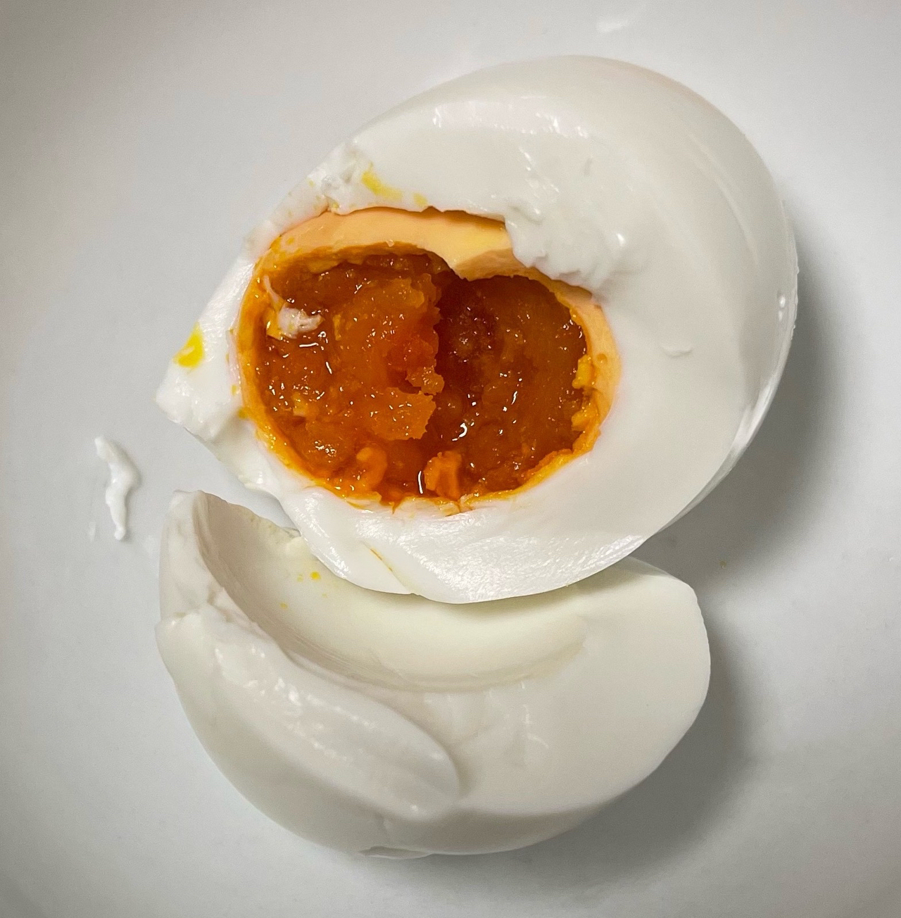 100%出油，原来流油的咸鸭蛋是这样做的——自制咸鸭蛋（多动图，孔瑶的食谱）