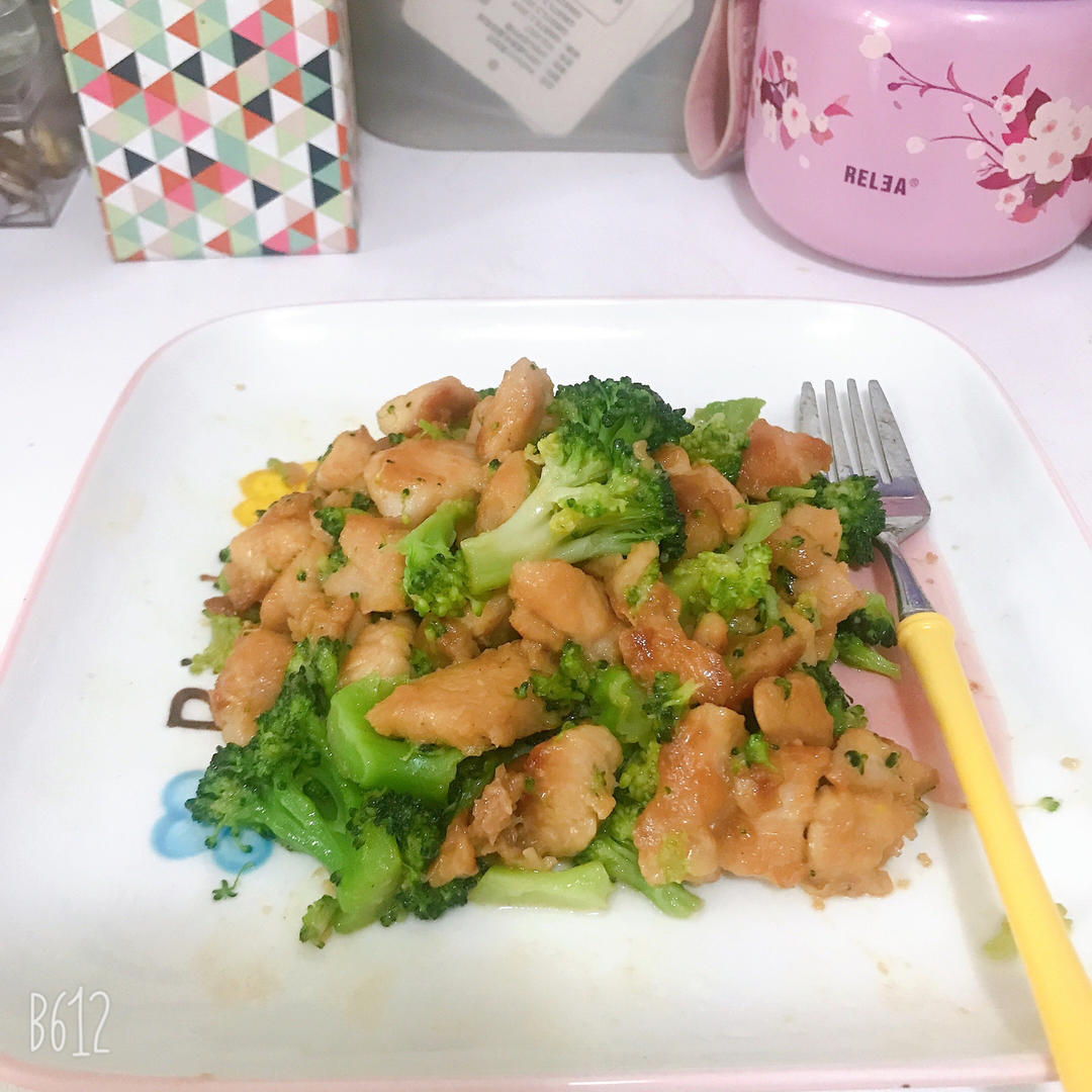 西蓝花炒鸡胸肉