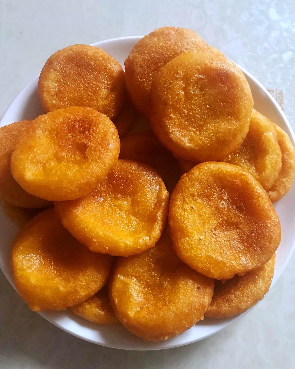 圆圆的园做的南瓜饼