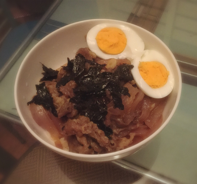 【温泉蛋牛肉盖饭】