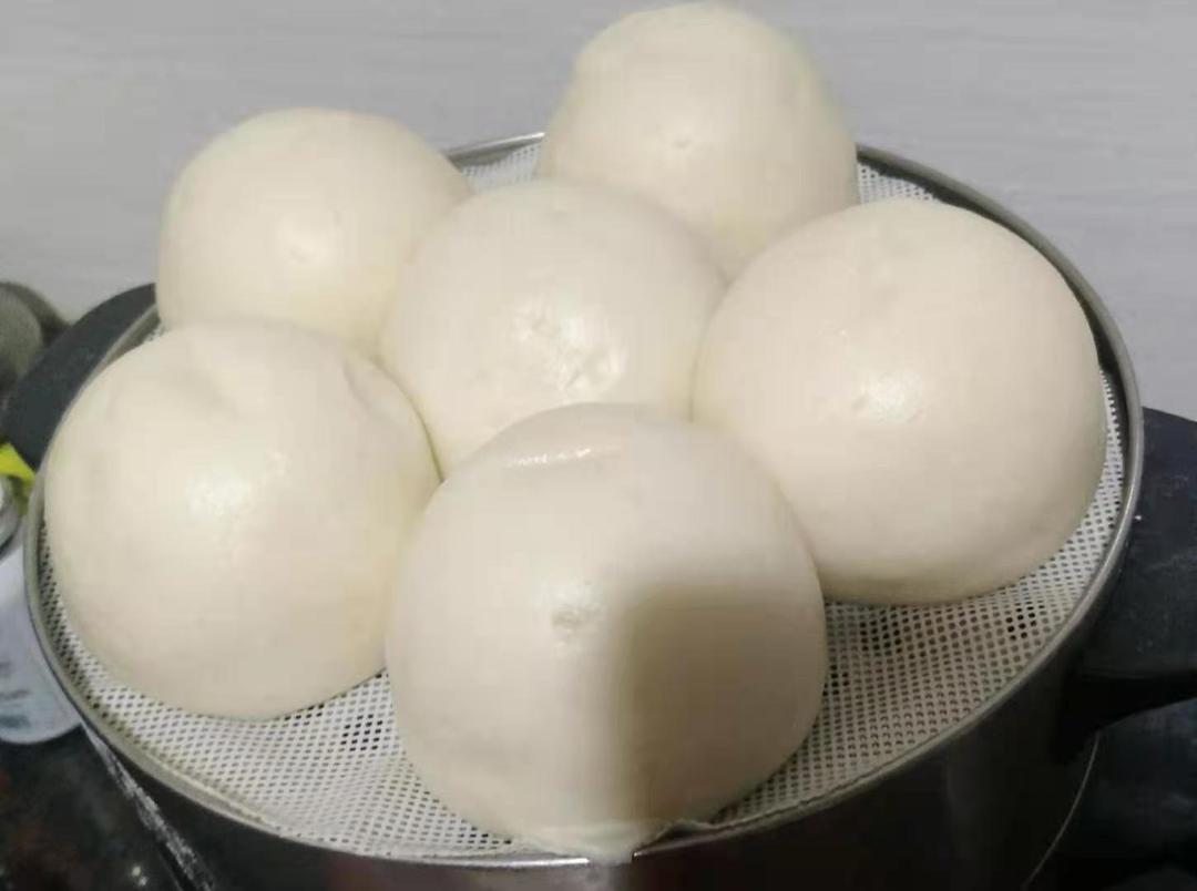 松软大馒头、豆包