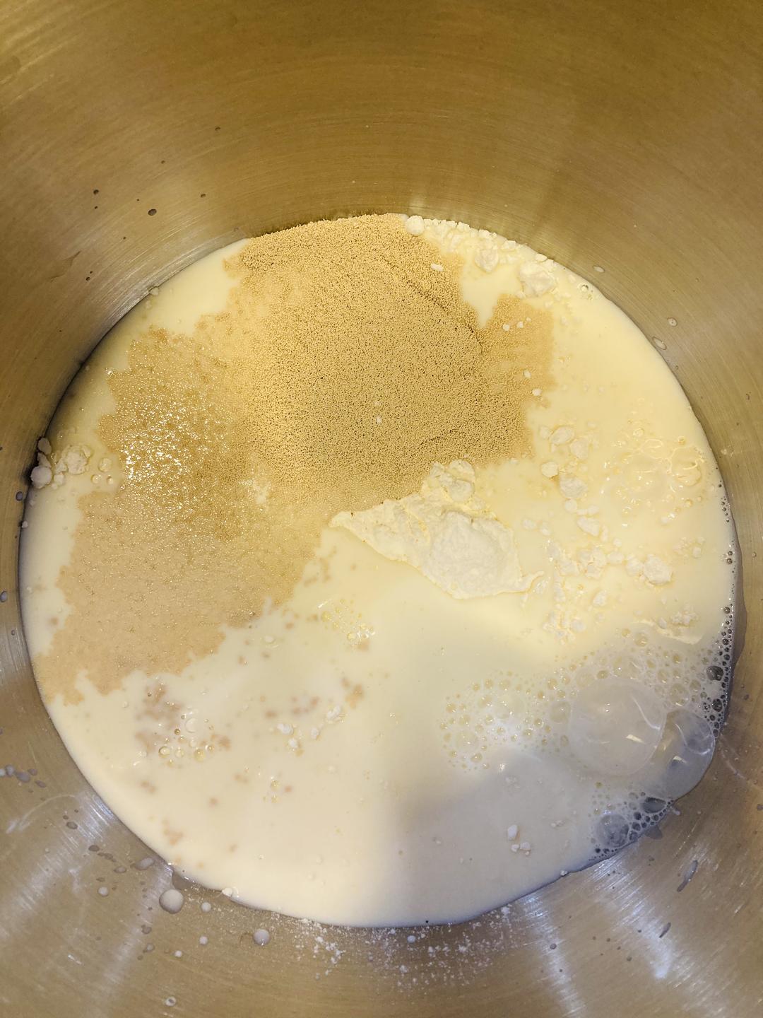 纯奶手撕吐司的做法 步骤1