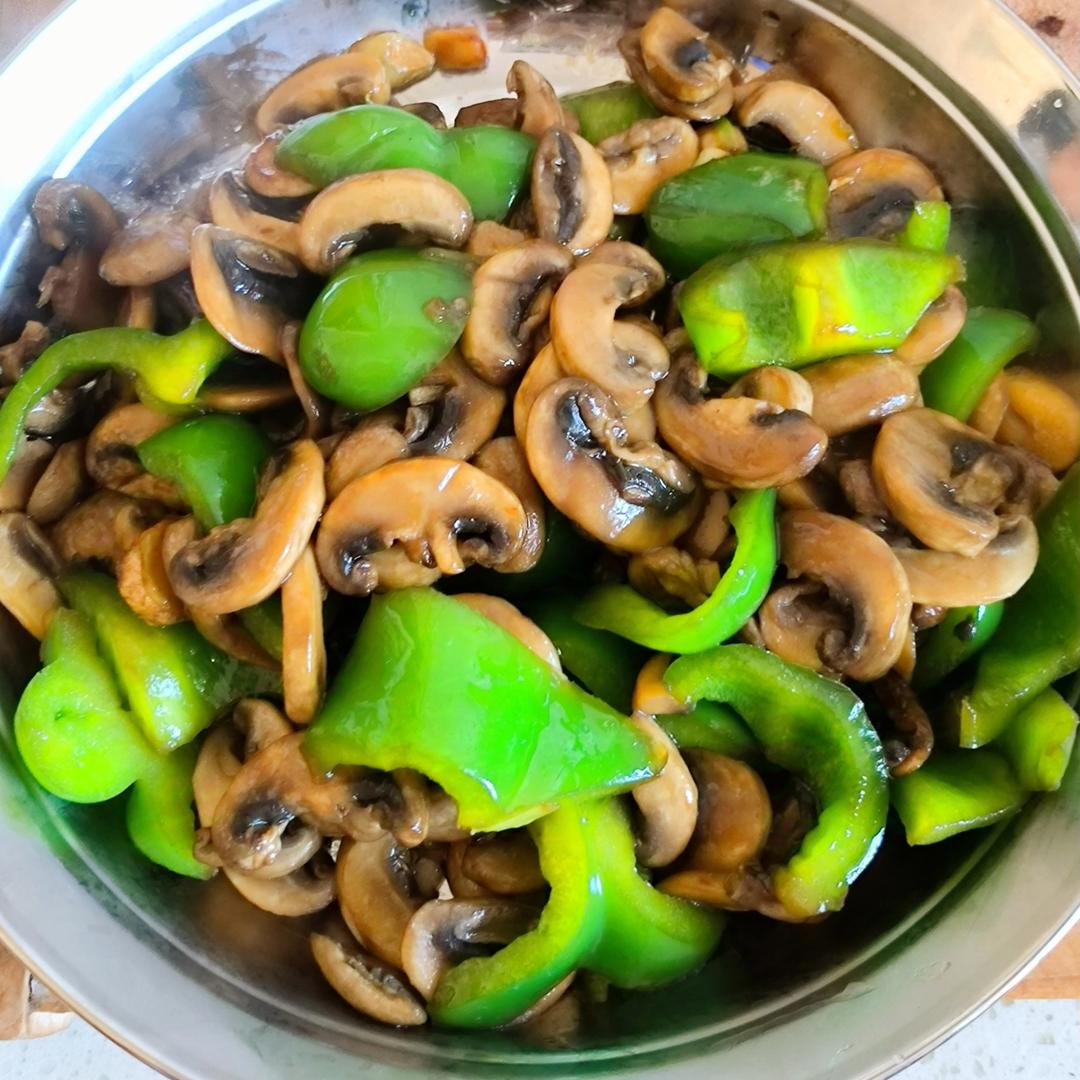 素炒鲜口蘑（白蘑菇），快手家常菜