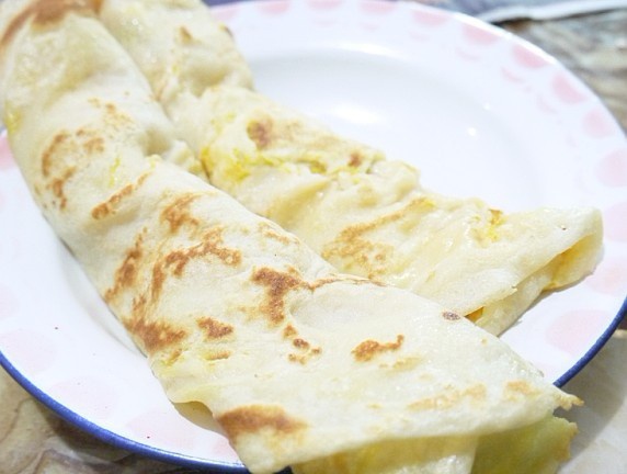 辣酱葱花蛋饼