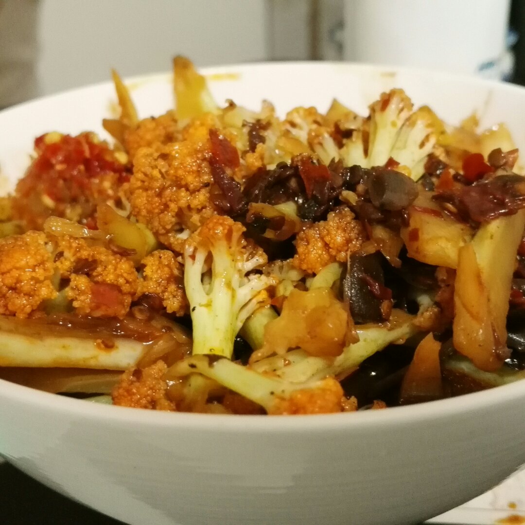 很“浪费”米饭的家常菜之一-------干锅菜花