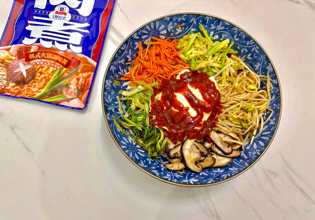 用韩式调味料分分钟做出美味韩式拌饭