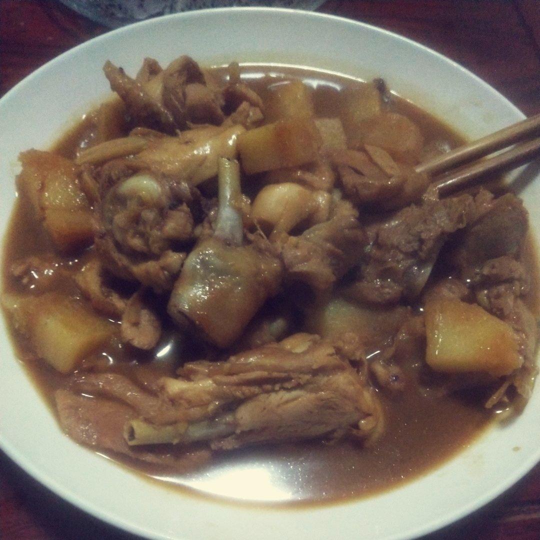 土豆焖鸡腿