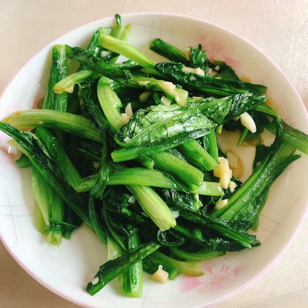 清爽蒜炒油麦菜
