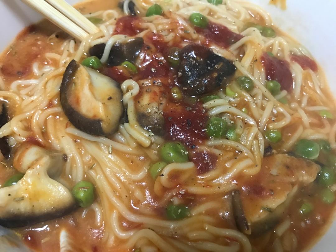 番茄奶油香菇焖面