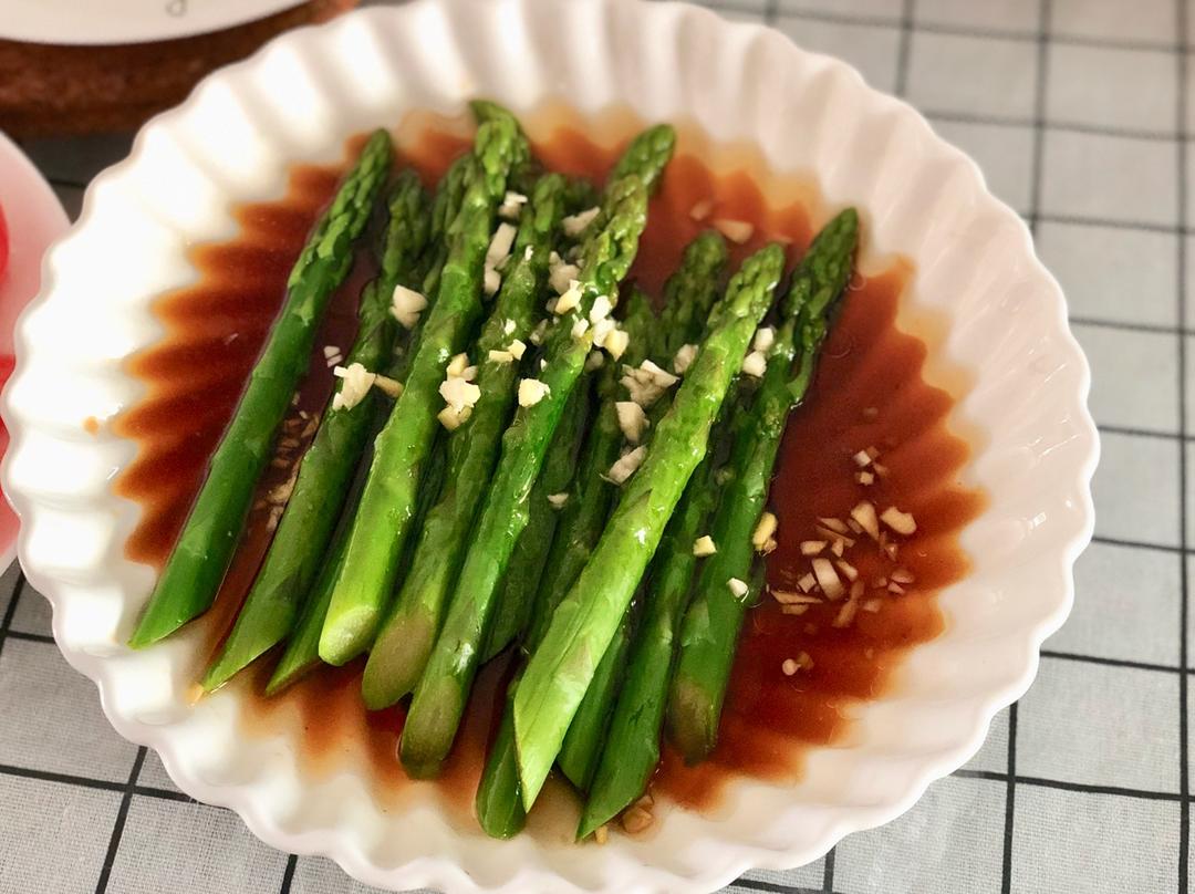 鲜味油淋芦笋