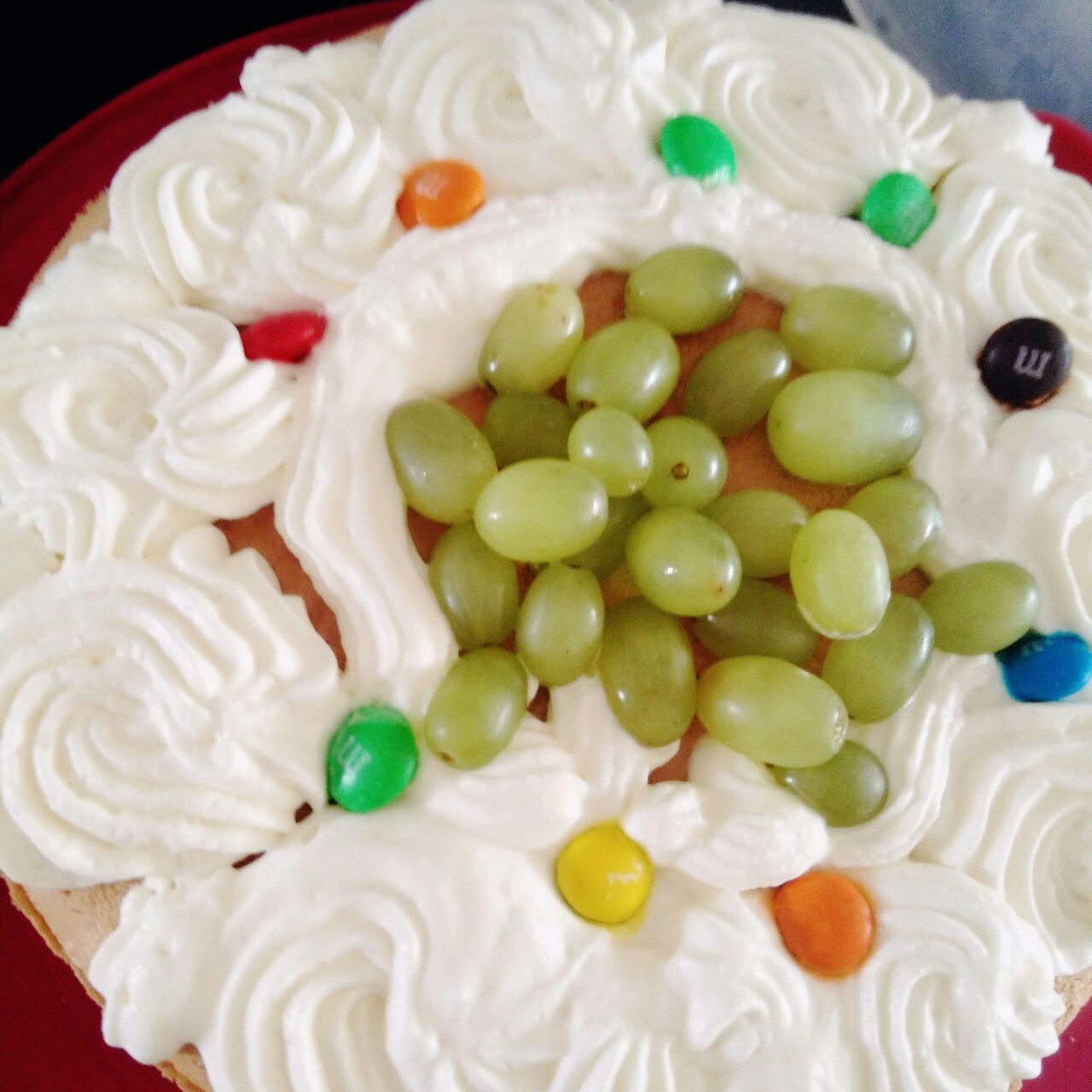 奶油水果装饰蛋糕