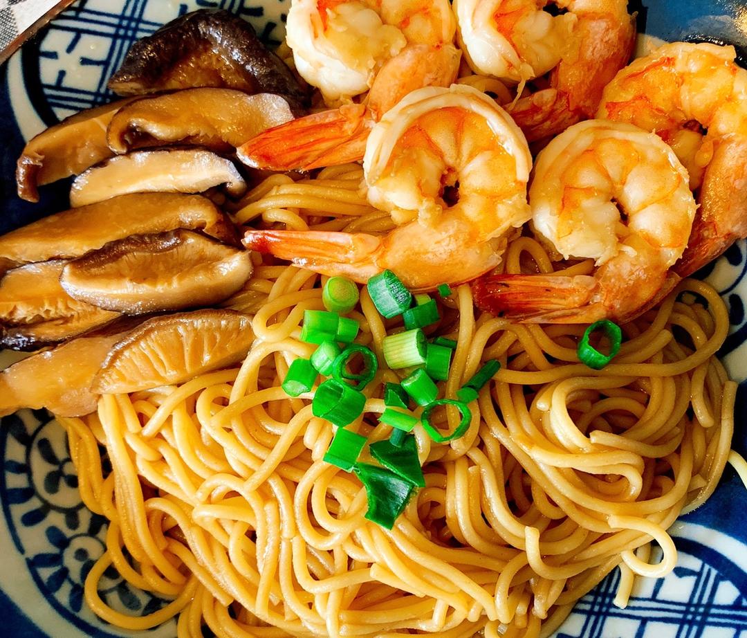 鲜虾炒乌冬