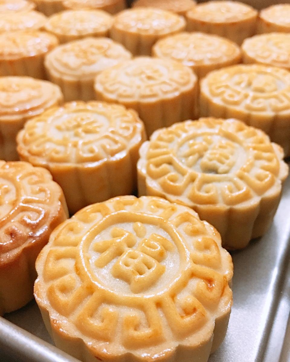 广式蛋黄月饼（75克、50克、各种规格都有）