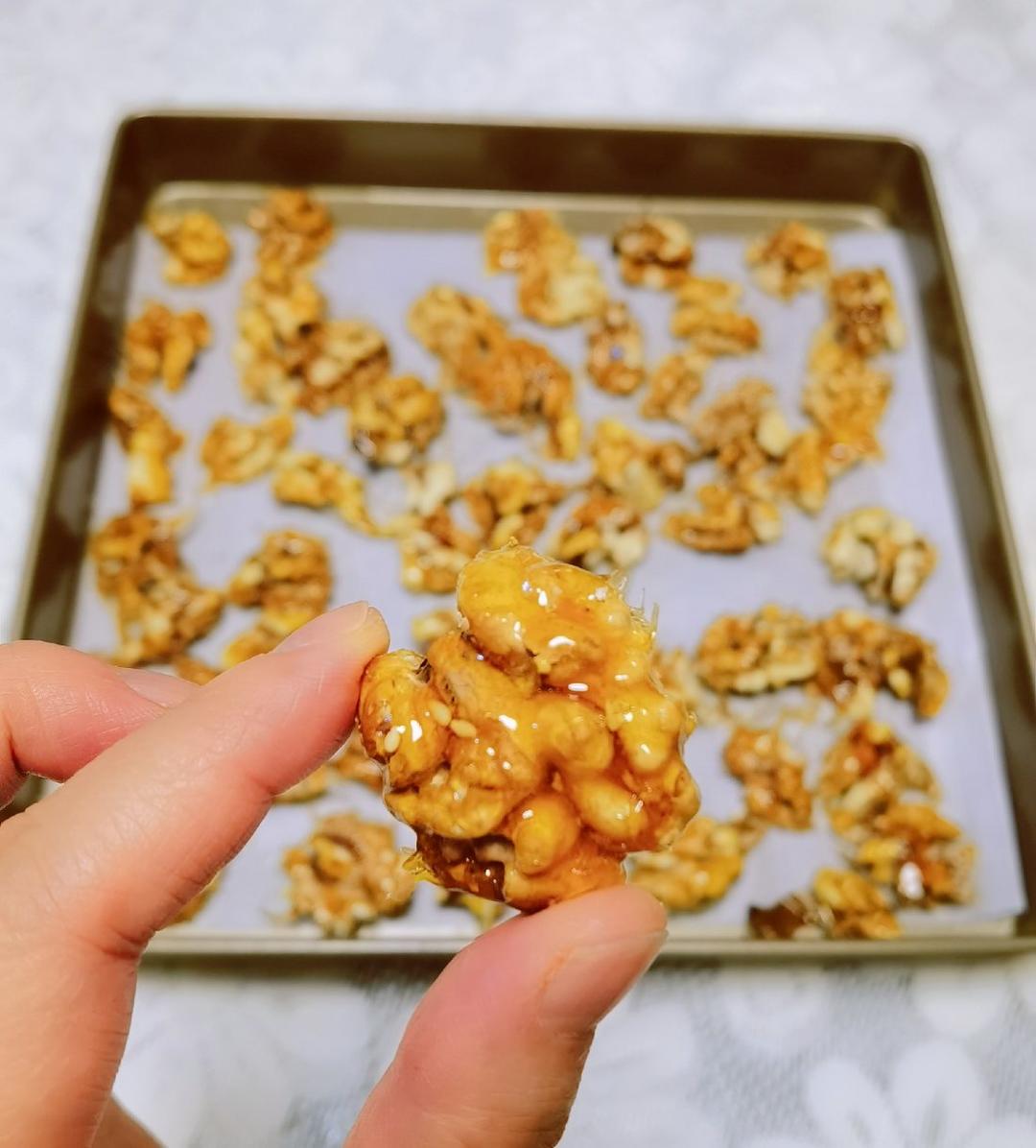 琥珀核桃仁，家庭熬糖小窍门，不翻砂不糊锅，不化不粘牙