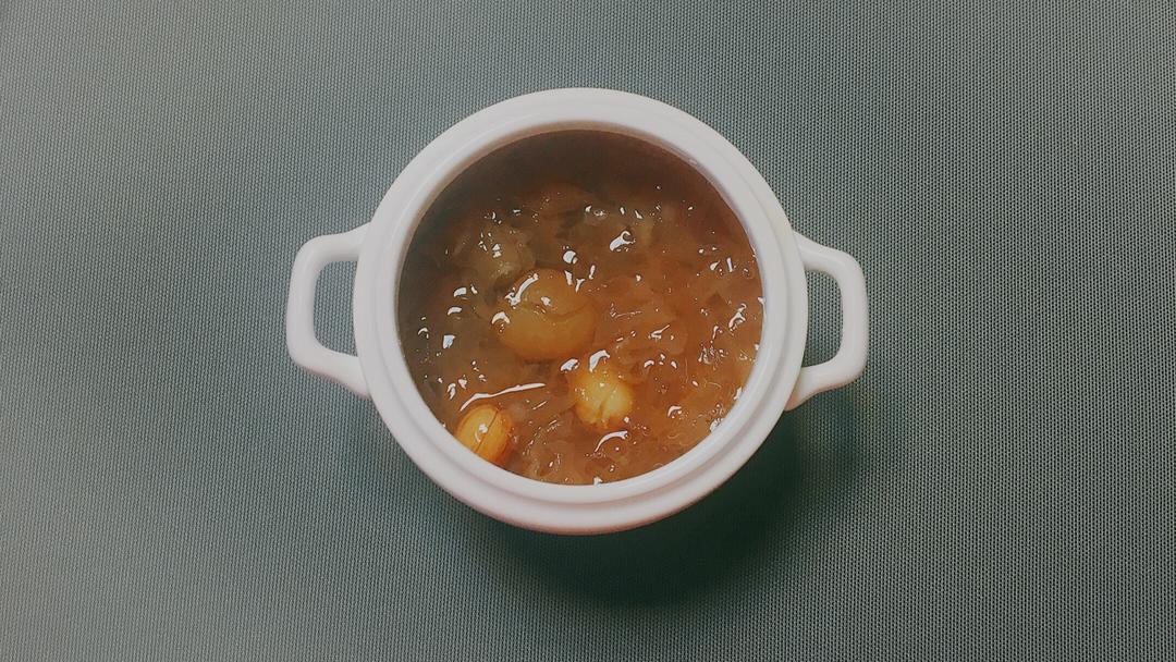 红枣银耳莲子羹