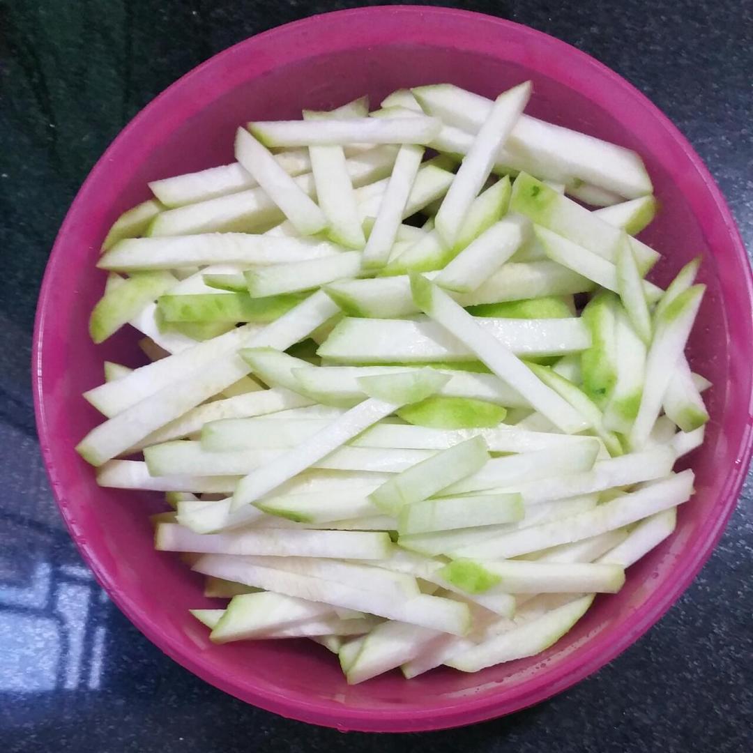 虾米粉丝炒节瓜的做法 步骤3