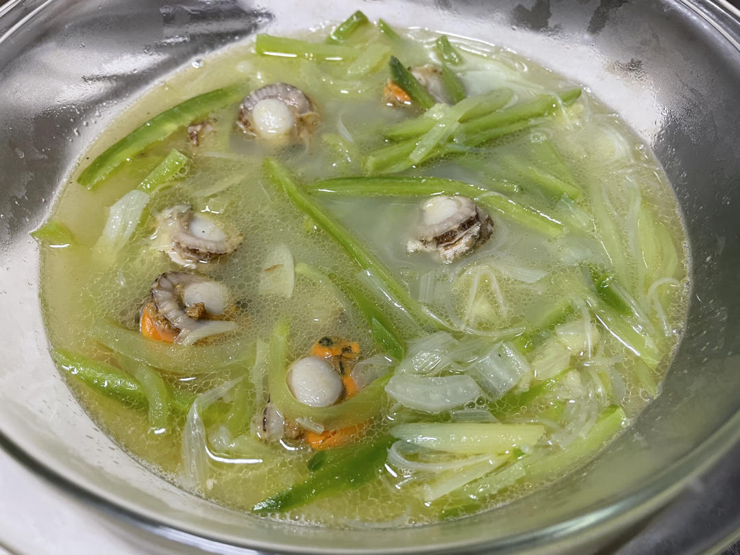 不苦的全贝萝卜粉丝汤（不用炒萝卜）