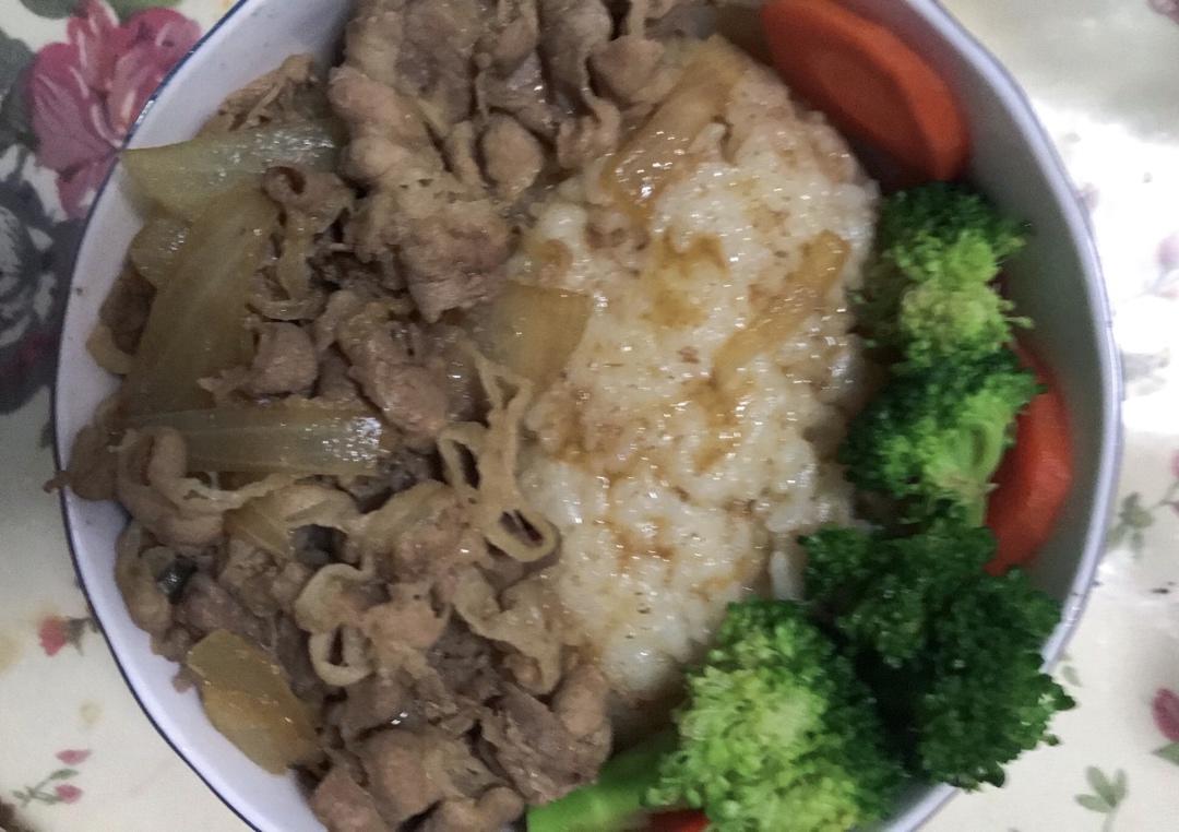 肥牛饭