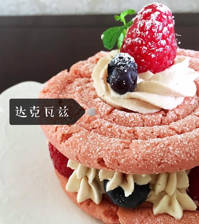 青提达克瓦兹塔（杏仁蛋白饼）