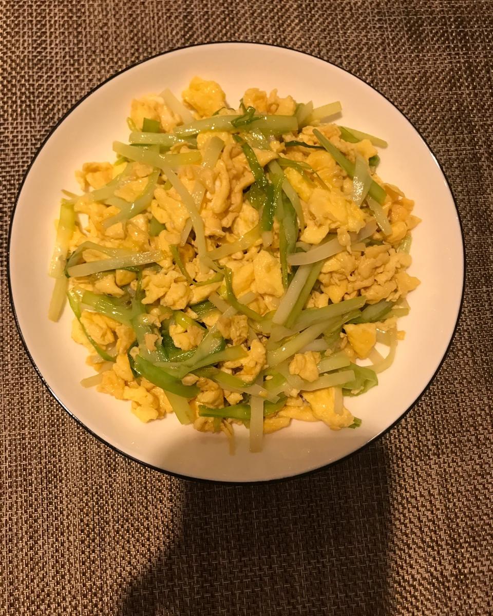 韭黄炒鸡蛋