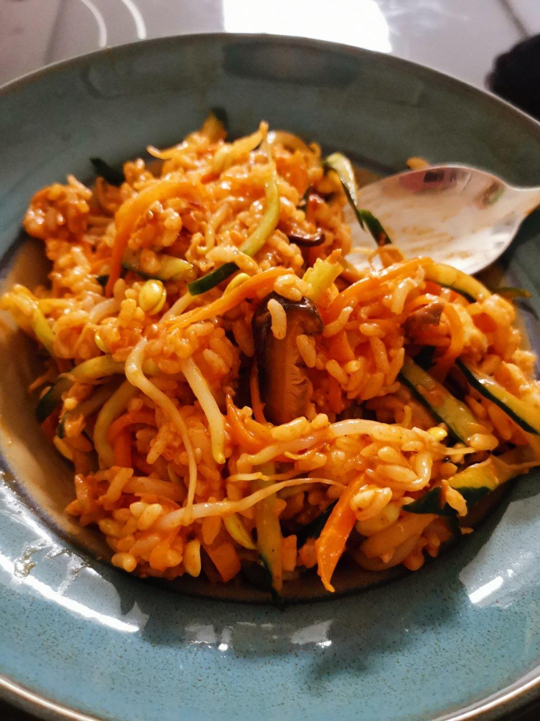 超简单韩式拌饭（秘制拌饭酱）