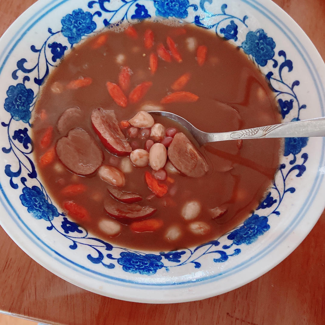 五红汤｜不油腻的下奶汤