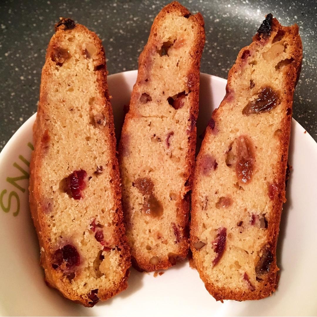 朗姆酒果干磅蛋糕