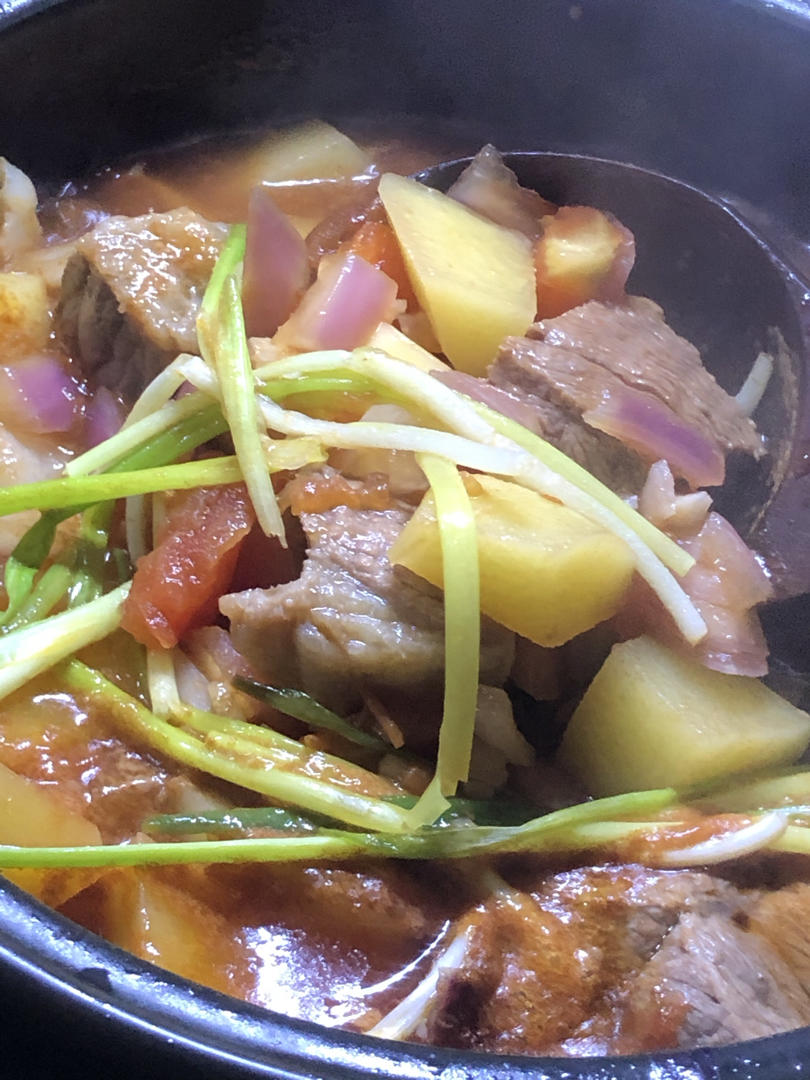 土豆焖牛腩