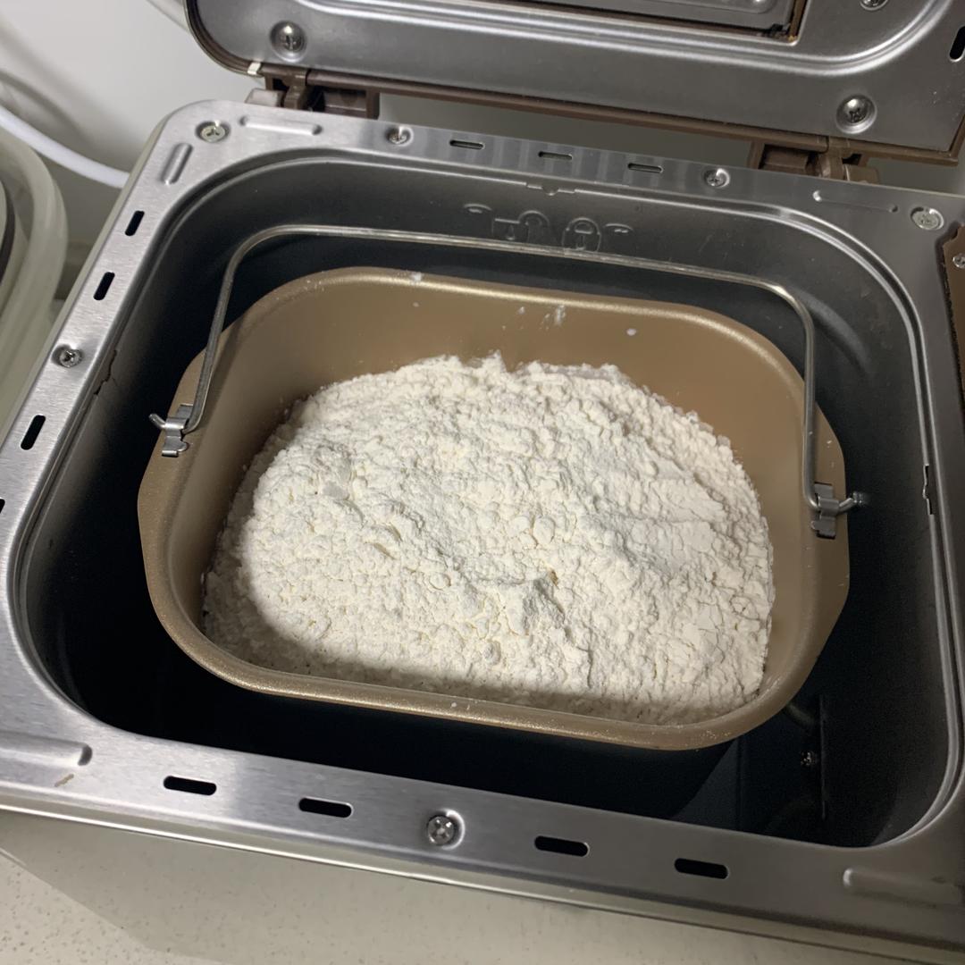 纯奶手撕吐司的做法 步骤1