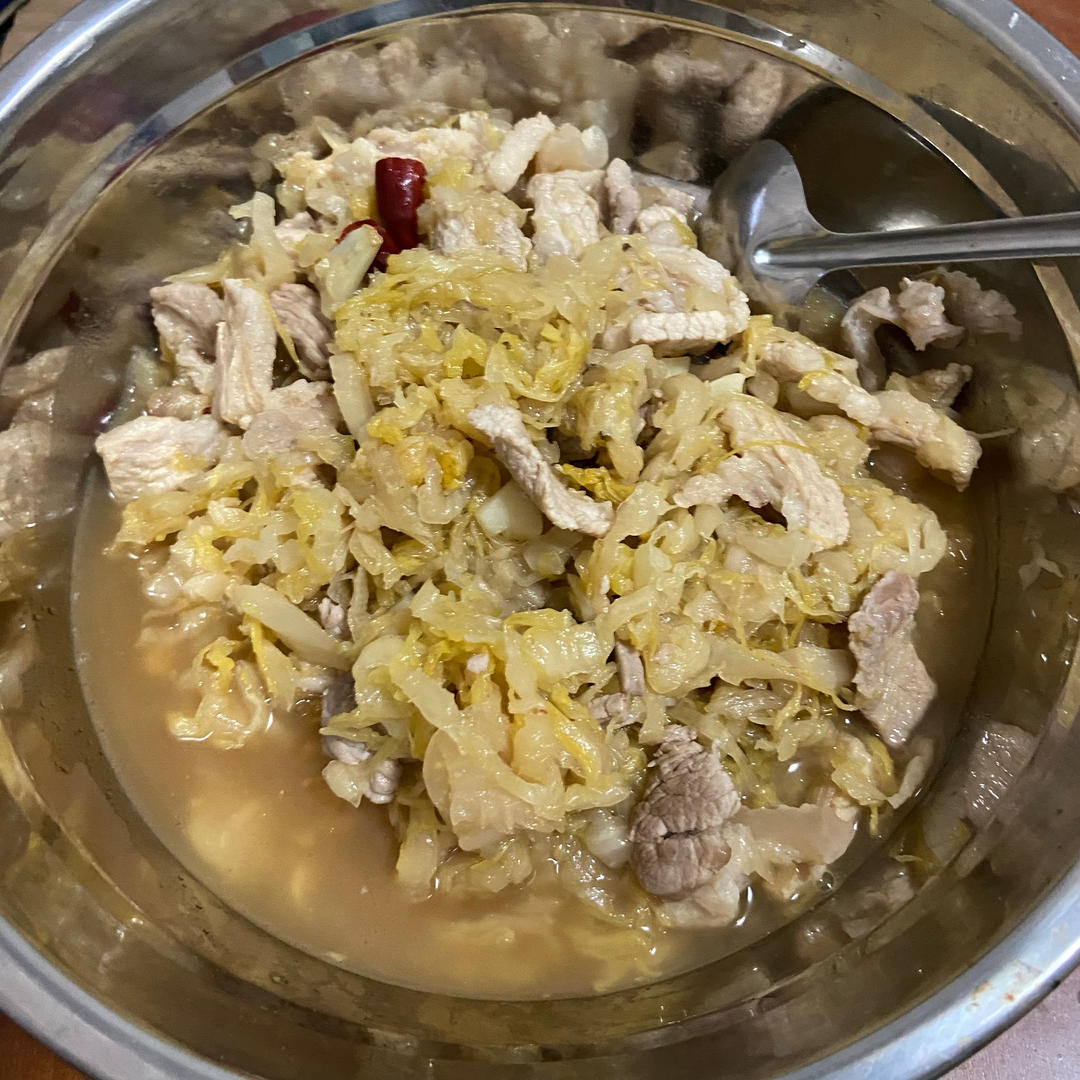 东北酸菜炒五花肉巨香