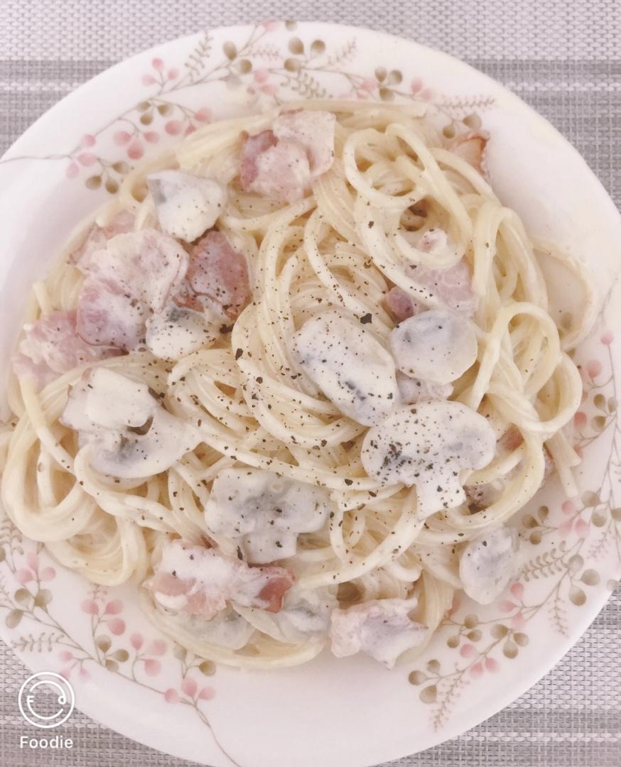 奶油培根意大利面 - Creamy Beacon Linguine