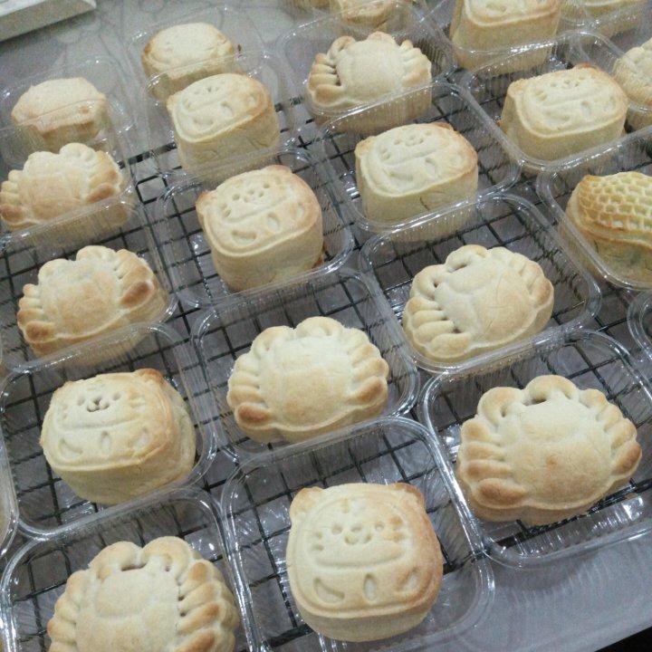 曲奇椰蓉蔓越莓月饼，外酥内软好调戏，比广式月饼好吃N+1倍