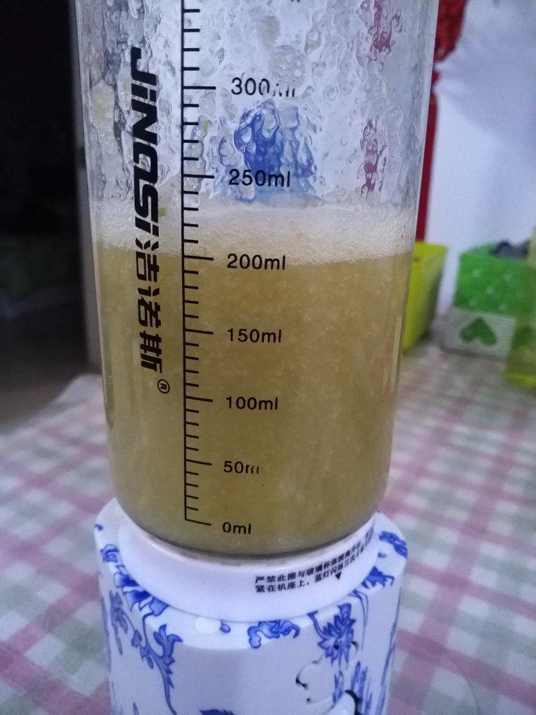 鲜榨杨桃汁
