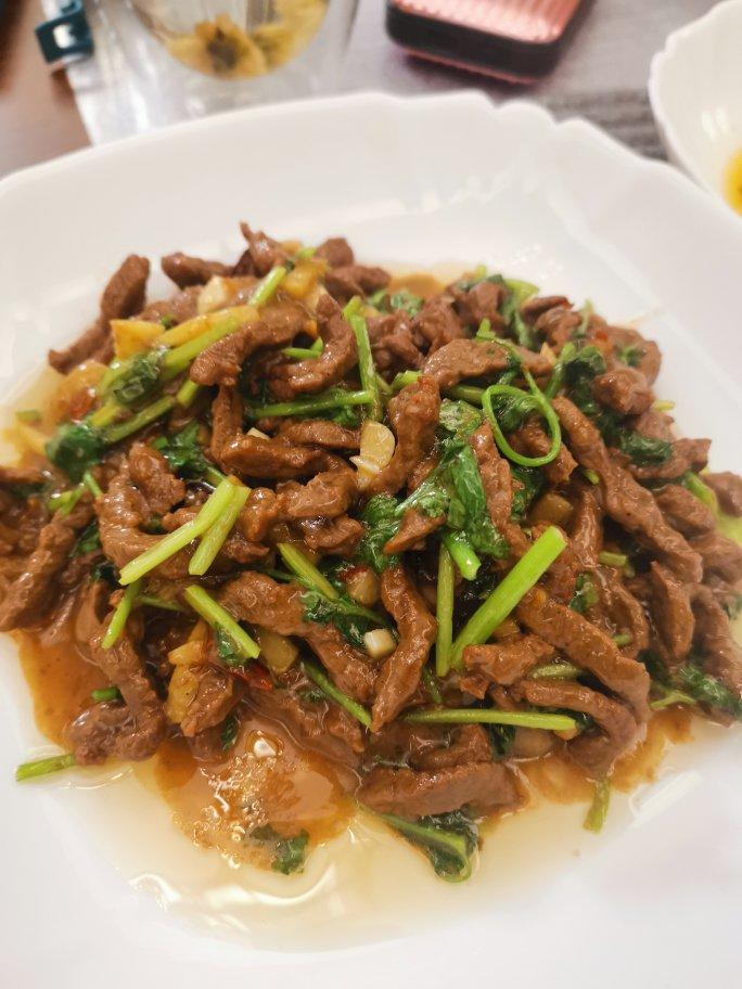香菜炒牛肉（嫩）