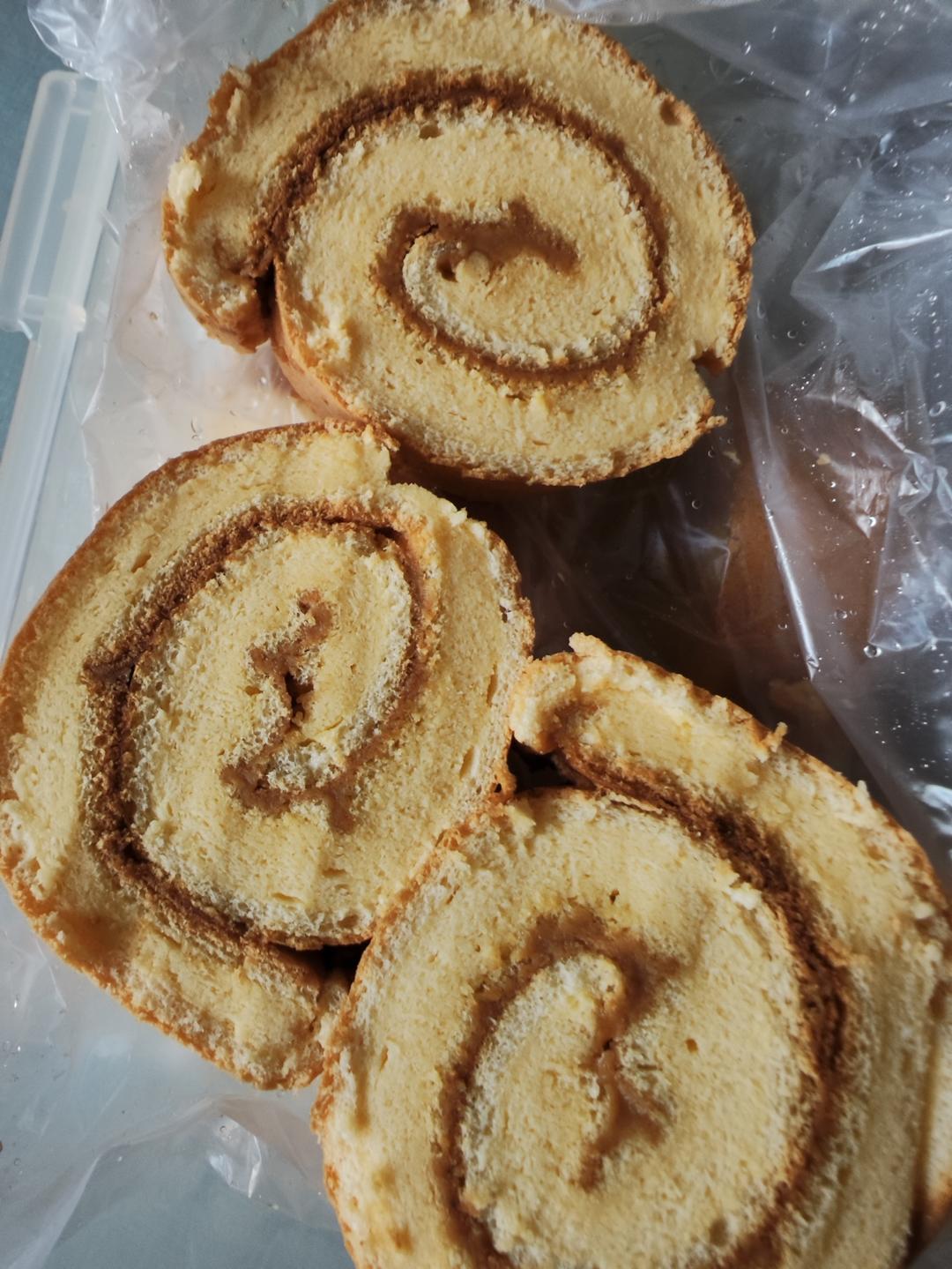 蛋糕卷这样做‼️不掉皮不开裂（小视频食谱）