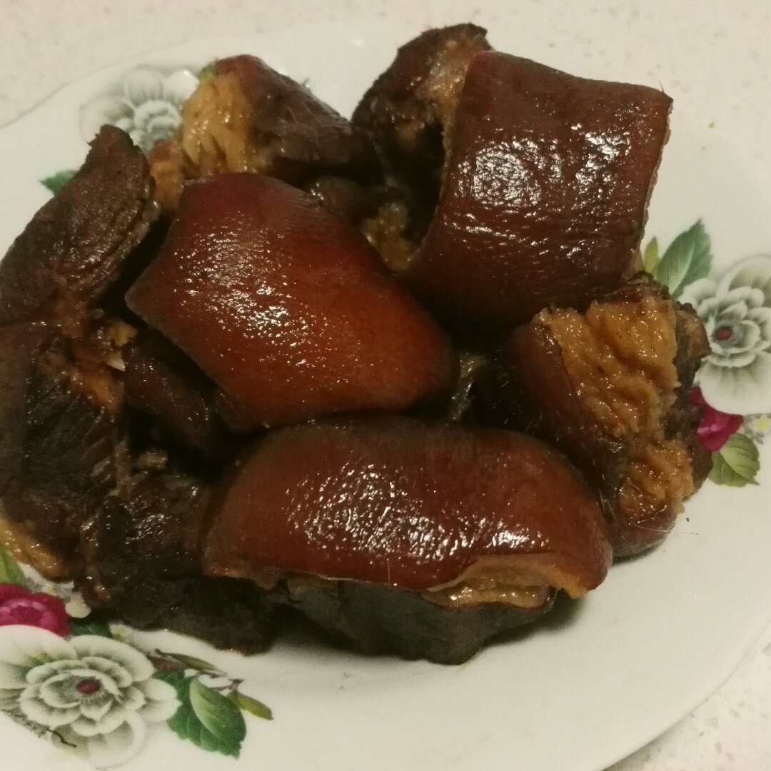 秘制酱肘子
