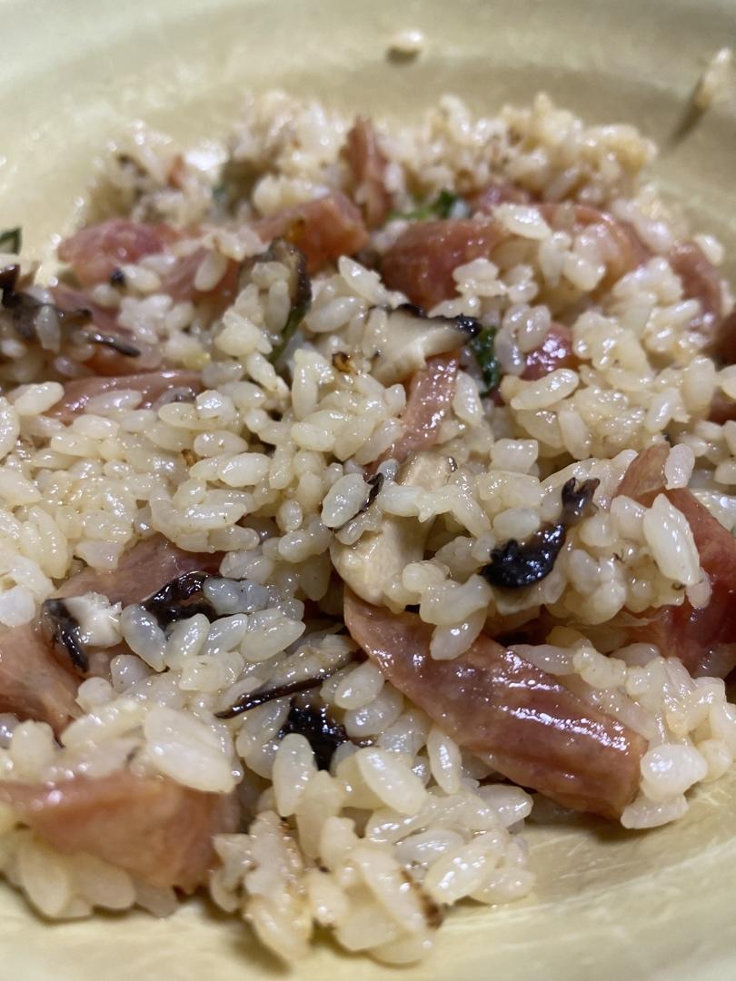 腊味煲仔饭，20分钟饭菜同出