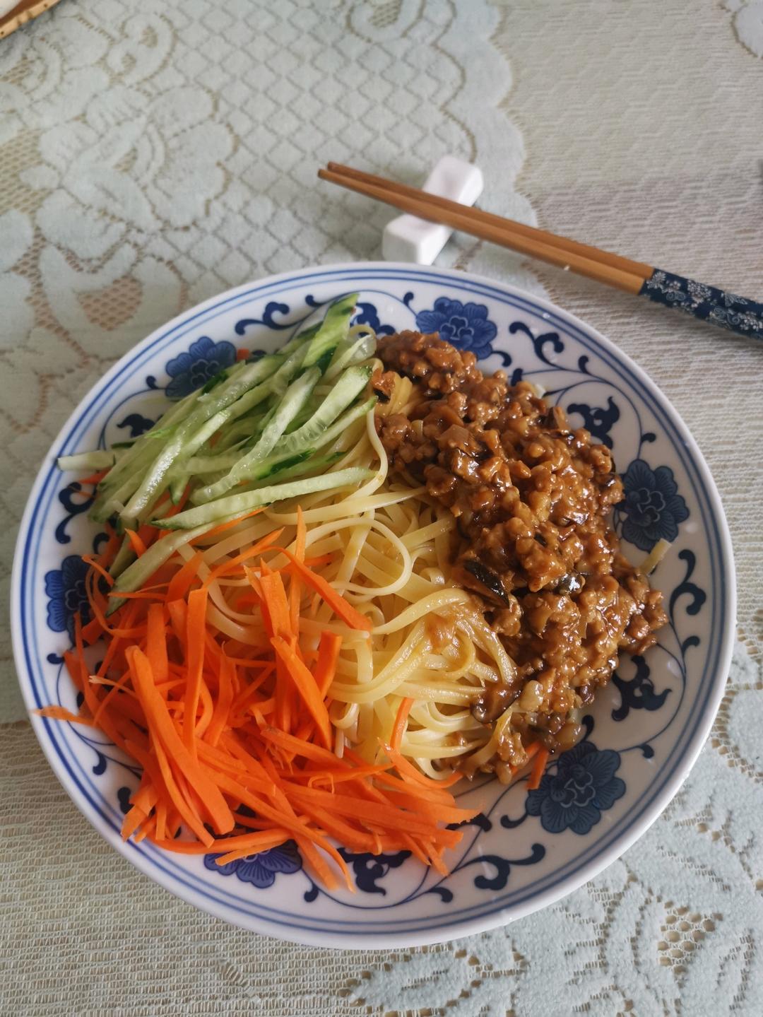 居家快手炸酱面