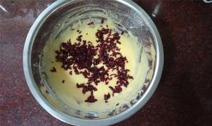 蔓越莓奶油蛋糕卷的做法 步骤3
